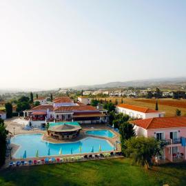 Akamanthea Holiday Village, hotel sa Polis Chrysochous