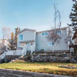 Yellowknife Downtown 50a avenue Retreat, viešbutis mieste Jelounaifas