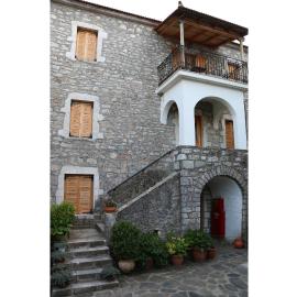 Maleatis Apollo Guesthouse, hotel in Kosmas
