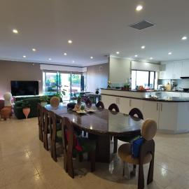 Sunny Ocean View Retreat, hotel in Perth