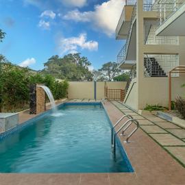Itsy Hotels Kurinji Stay Inn With Swimming Pool: Yelagiri şehrinde bir otel