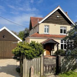 Lushan, hotel a Walberswick