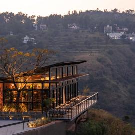 Zostel Plus Panchgani, hótel í Panchgani