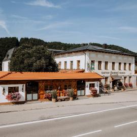 Gasthof Hummel Hotel, hotel din Stammham