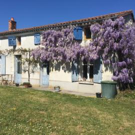 Maison de charme à la campagne, Hotel in Cersay