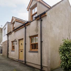 Bull Bach Old Smithy, hotel in Pwllheli