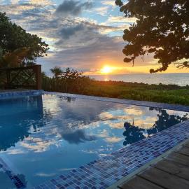 Cocolobo Resort, hotel u gradu Vest End