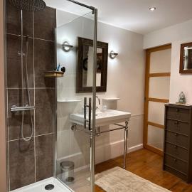 Chambre de charme au coeur du vieux Valence -Confort & Calme