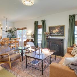 Charming Appomattox Home: Half-Mi to Main Street!, hotel Appomattoxban