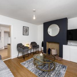 Entire house in Paddock Wood, United Kingdom, hotel in Paddock Wood