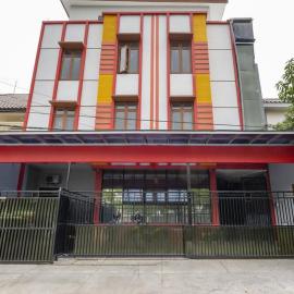 RedDoorz @ Jemursari Surabaya 2