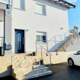 Apartments Villa Ines Skofije -near Koper, hotel in Zgornje Škofije
