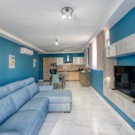Relaxing 2BR home with Private Balcony in Mellieha by 360 Estates