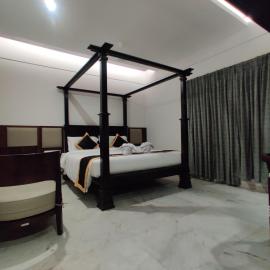 Hotel Saratharajans