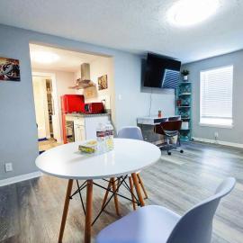 Elegant Studio Montrose-Amalfi @ The ItalianPlaza, hotel a Houston
