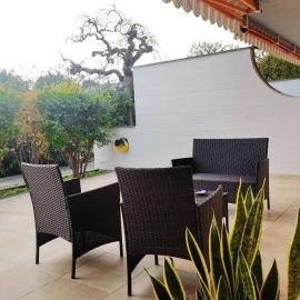 Casa Azzurra - intero appartamento con piscina, hótel í Torre a Mare