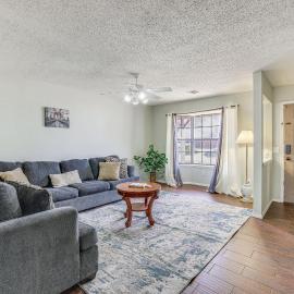 Rogers Vacation Home w/ Yard: 5 Mi to Bentonville