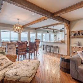 Breathtaking Lake View With Spa Chalet 360، فندق في Chertsey