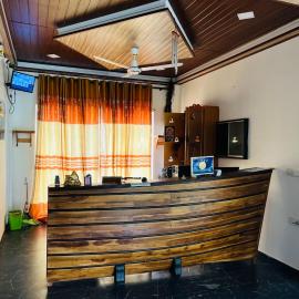 Viesnīca Esha Beach Resort Rooms pilsētā Trinkomalī
