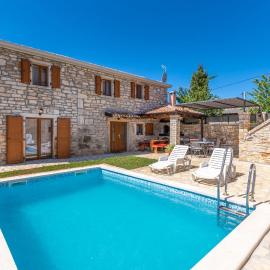 Villa Zinnia by Briskva, hotel u gradu Fabci