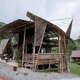 Khaokhopimphupha farmstay เขาค้อพิมภูผาฟาร์มสเตย์ ไม่มีไฟฟ้า น้ำจากน้ำตกธรรมชาติ Low cabon with Sustainability cares, hotel in Ban Non Na Yao