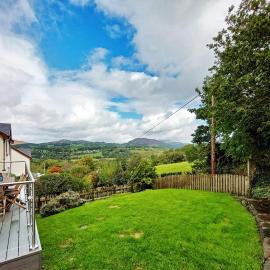Caer Dderwen Oak Field family home in Dolgellau