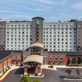 Embassy Suites by Hilton Birmingham Hoover، فندق في برمنغهام