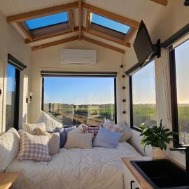 Coastal Haven Tiny Home - Port Fairy Tiny Homes, hotel di Killarney