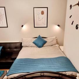 Stylish Self-Contained Apartment with Private Entrance & Self Check-In