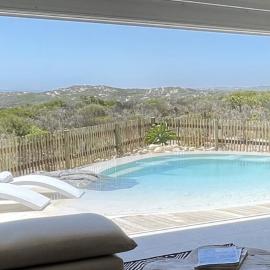 GrottoOnTheRocks, hotel in Grotto Bay