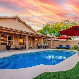 Luxe Phoenix Getaway (heated pool, mountain view), hotel en Phoenix