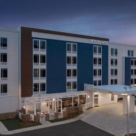 SpringHill Suites by Marriott Fayetteville I-95, hótel í Fayetteville