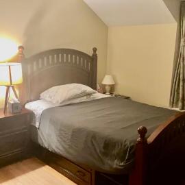 B1 A private room in Naperville downtown with desk and Wi-Fi near everything, hotel Naperville-ben