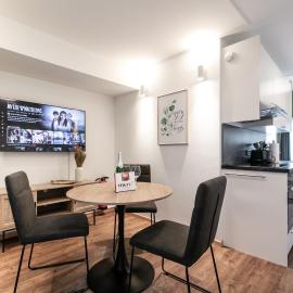 Spirit Apartments Suites - Zentral - Parking - AC, khách sạn ở Brienz