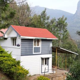 jacaranda resorts, hotelli kohteessa Kanthalloor