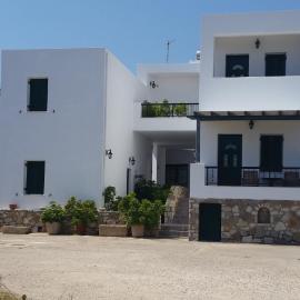 Myrto Apartments, готель у місті Kálamos Kythira