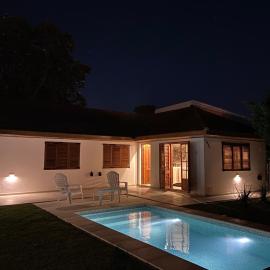 Casa Franklin, A media cuadra de la laguna!