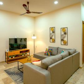 Condo Rosales Beautiful Downtown 2BR-1Ba with pool & rooftop، فندق في لاباز
