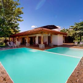 Finca de La Luna, hotel in Atenas