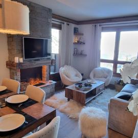 Arcs 1950 Appartement Luxe type chalet 5 à 7 personnes Vue imprenable sur le Montblanc skis aux pieds