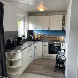 !!!NEU!!! Bungalow Juist in Norddeich 150 m vom Strand, hotel in Norddeich