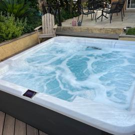 Coté Notre Dame des Marins Appartement T3 (80 m2) avec Grande Terrasse, hotel v destinaci Martigues