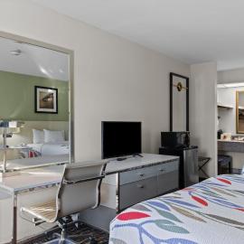 Garnet Inn & Suites, Morehead City near Atlantic Beach, hotel di Morehead City