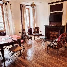 Prestigieuse Résidence ST MARIE - N 1 - T3 avec 2 CH, hotell i Bellac