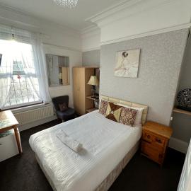 Ocean Road Rooms, hotel in South Shields