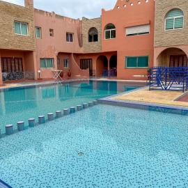 lux appartement avec piscine