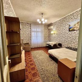 Апартаменты в самом ЦЕНТРЕ Николаева !СОБОРНАЯ! 3 РАЗД МЕСТА, hotel in Mykolaiv
