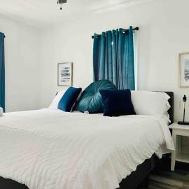 Centrally Located EVV Apartments – hotel w mieście Evansville