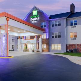 Holiday Inn Express & Suites Zion by IHG - Great Lakes-Free Breakfast and Naval Base Shuttle, Hotel in Zion