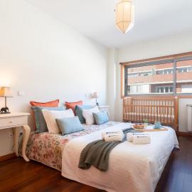 Host Wise - Homely Large Flat - Balcony